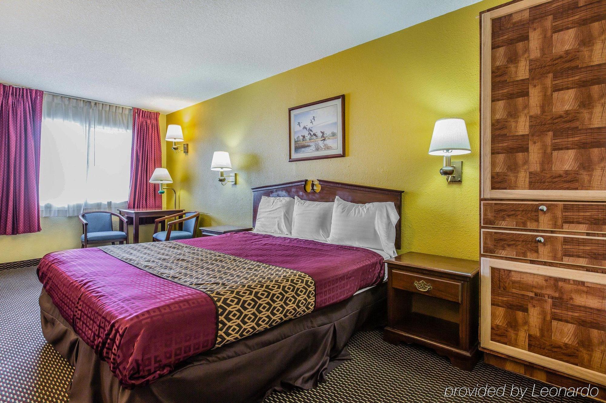 Westward Motel 2*