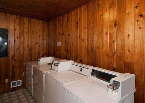 Westward Motel 2*